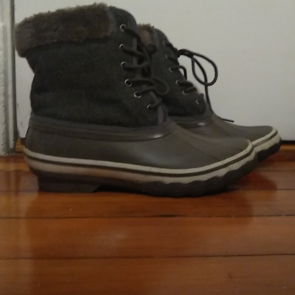 Polar winter boots